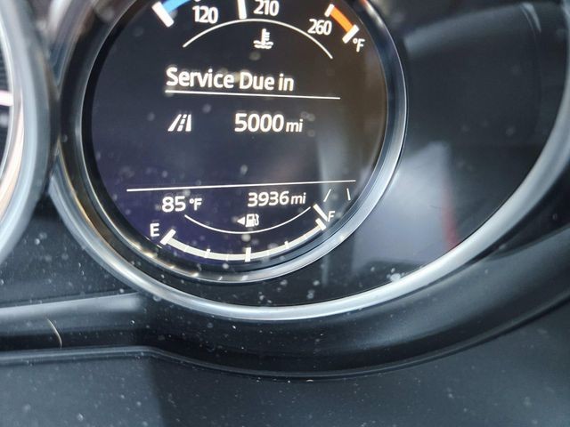 Mazda CX-5 Vehicle Full-screen Gallery Image 19