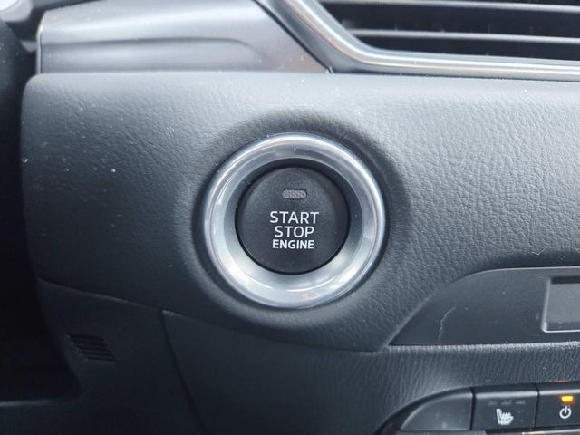 Mazda CX-5 Vehicle Full-screen Gallery Image 25