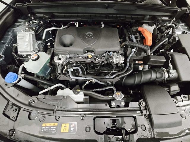 Mazda CX-50 Hybrid Vehicle Full-screen Gallery Image 14