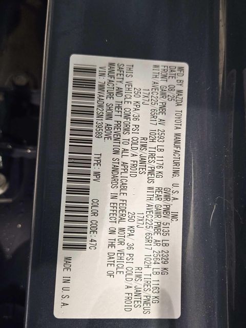 Mazda CX-50 Hybrid Vehicle Full-screen Gallery Image 35