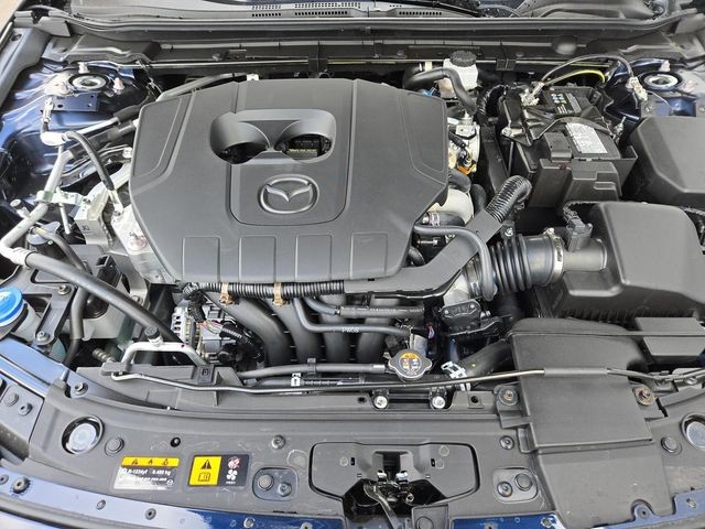 Mazda Mazda3 Vehicle Full-screen Gallery Image 16