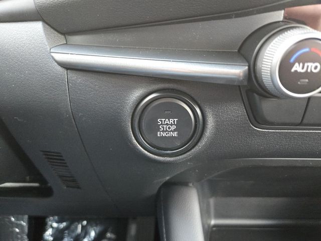 Mazda Mazda3 Vehicle Full-screen Gallery Image 25