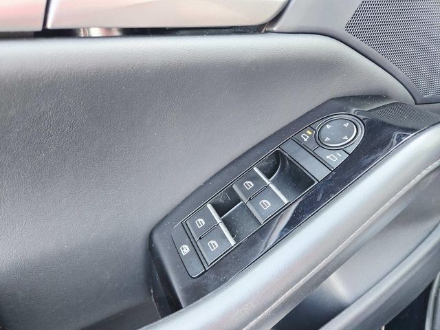 Mazda Mazda3 Vehicle Full-screen Gallery Image 30