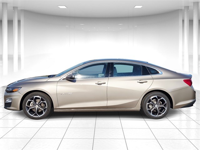 Chevrolet Malibu Vehicle Full-screen Gallery Image 02