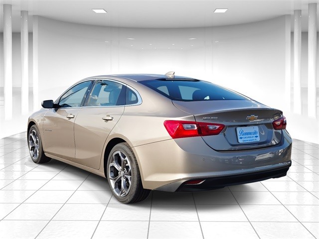 Chevrolet Malibu Vehicle Full-screen Gallery Image 03