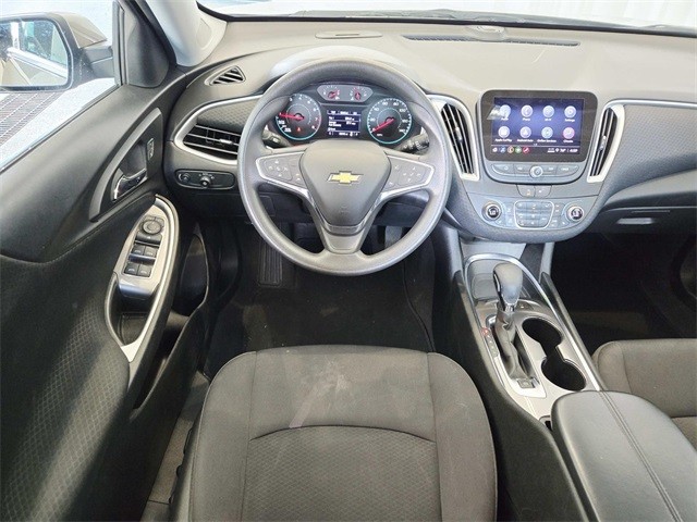 Chevrolet Malibu Vehicle Full-screen Gallery Image 07