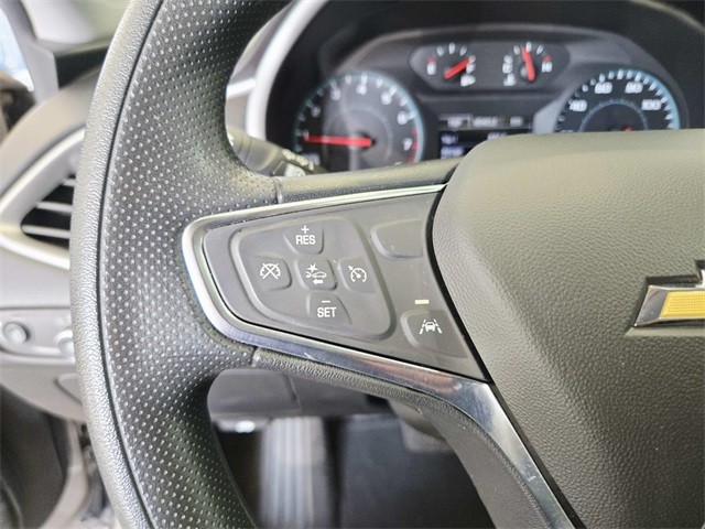 Chevrolet Malibu Vehicle Full-screen Gallery Image 16