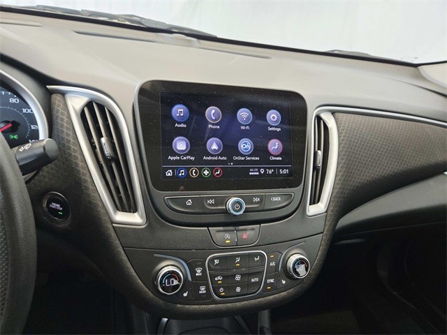 Chevrolet Malibu Vehicle Full-screen Gallery Image 20