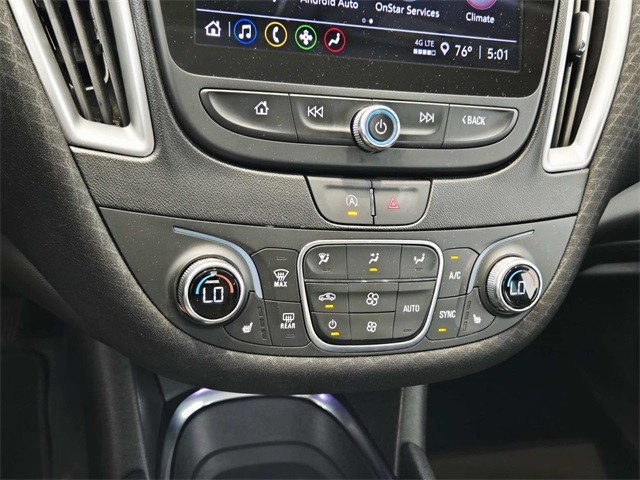 Chevrolet Malibu Vehicle Full-screen Gallery Image 22