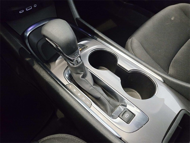 Chevrolet Malibu Vehicle Full-screen Gallery Image 25