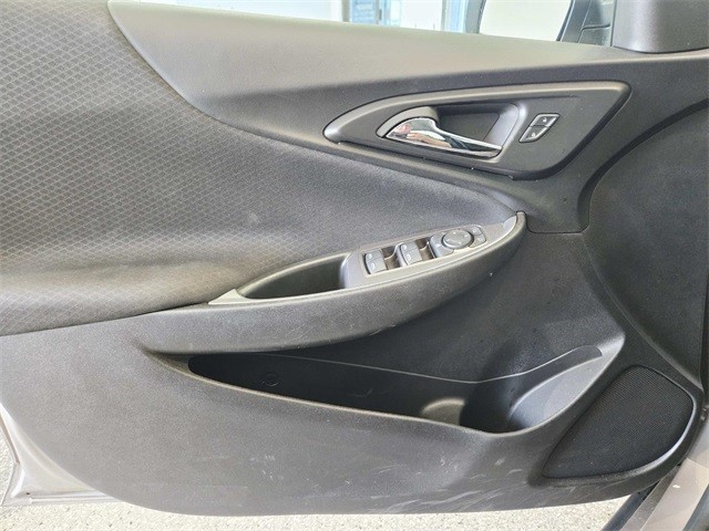 Chevrolet Malibu Vehicle Full-screen Gallery Image 29