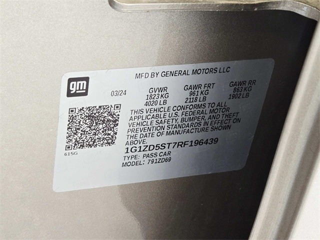 Chevrolet Malibu Vehicle Full-screen Gallery Image 32