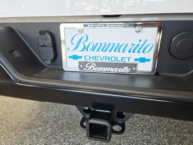 Chevrolet Silverado 1500 Vehicle Full-screen Gallery Image 11