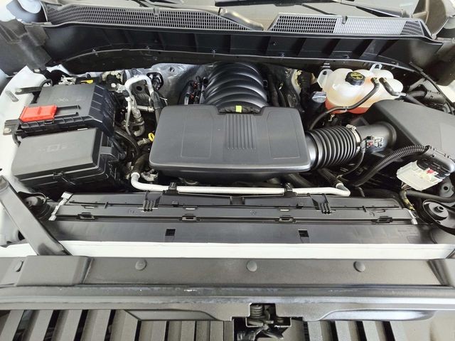 Chevrolet Silverado 1500 Vehicle Full-screen Gallery Image 15