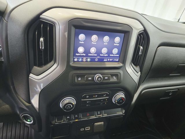 Chevrolet Silverado 1500 Vehicle Full-screen Gallery Image 21