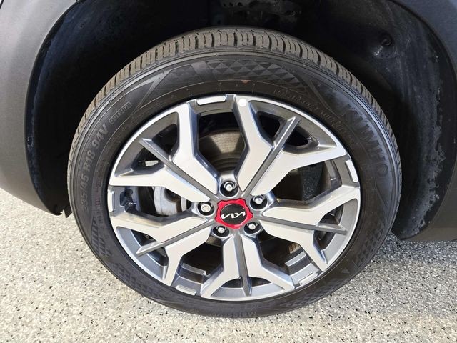 Kia Seltos Vehicle Full-screen Gallery Image 14