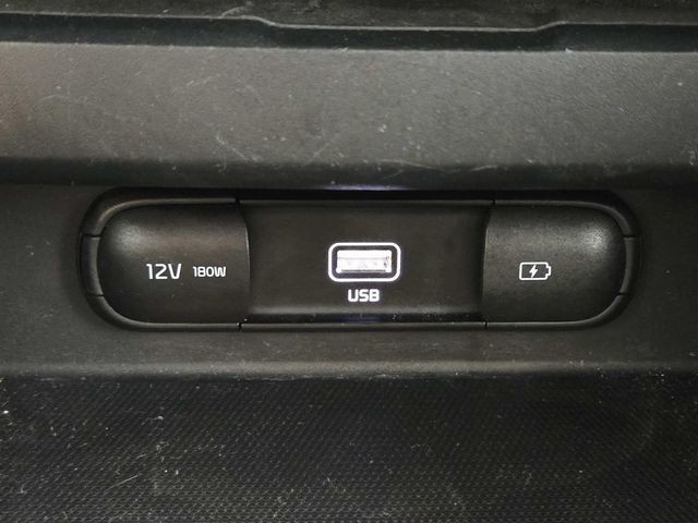 Kia Seltos Vehicle Full-screen Gallery Image 25