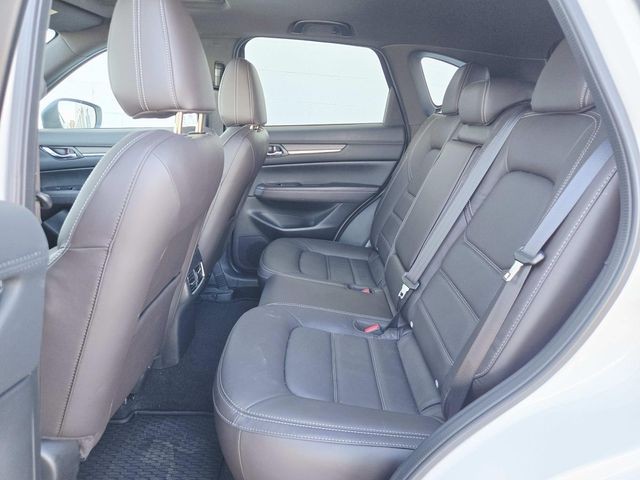 Mazda CX-5 Vehicle Full-screen Gallery Image 10