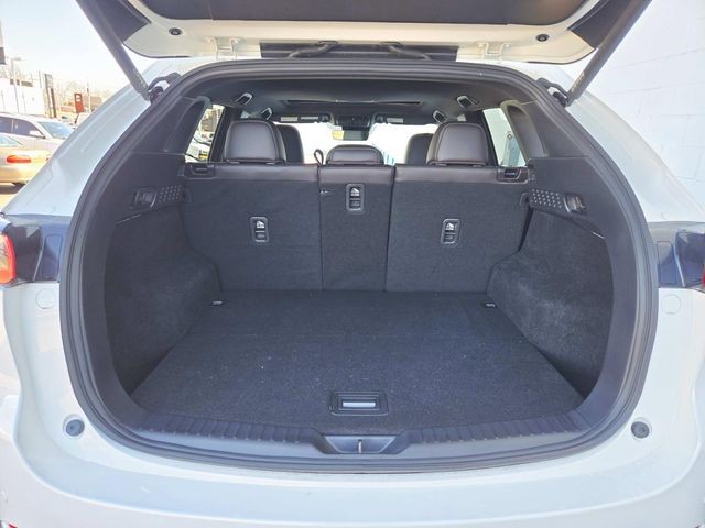 Mazda CX-5 Vehicle Full-screen Gallery Image 11