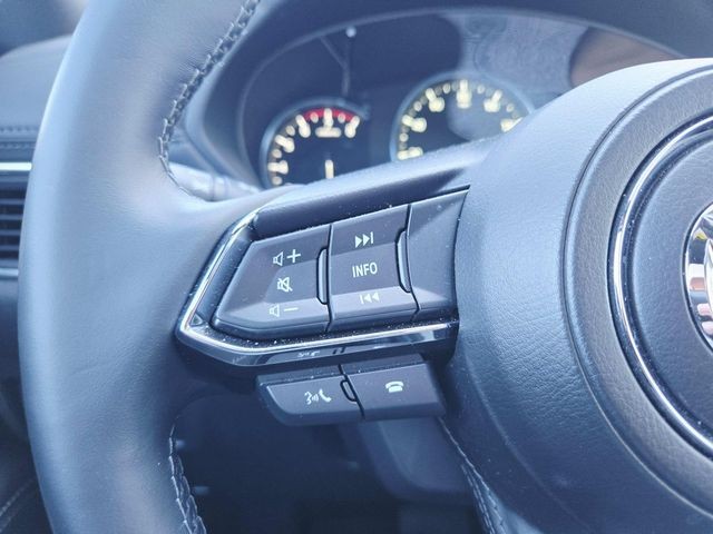 Mazda CX-5 Vehicle Full-screen Gallery Image 17