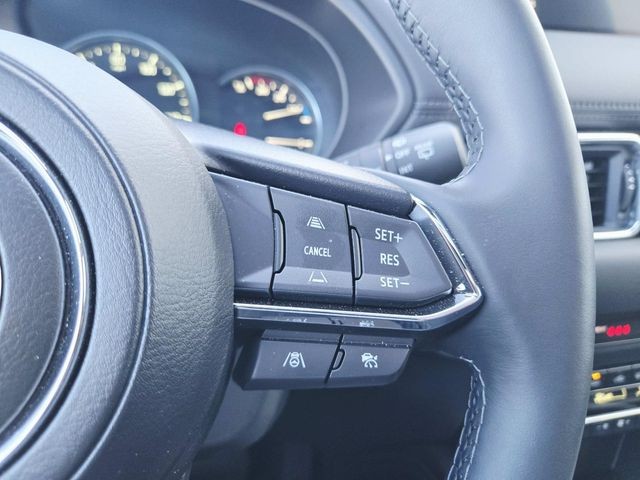 Mazda CX-5 Vehicle Full-screen Gallery Image 18