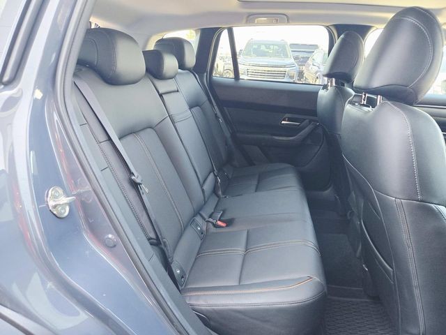 Mazda CX-50 Vehicle Full-screen Gallery Image 12