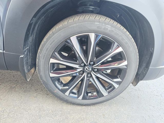 Mazda CX-50 Vehicle Full-screen Gallery Image 14