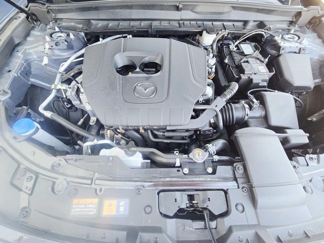 Mazda CX-50 Vehicle Full-screen Gallery Image 15