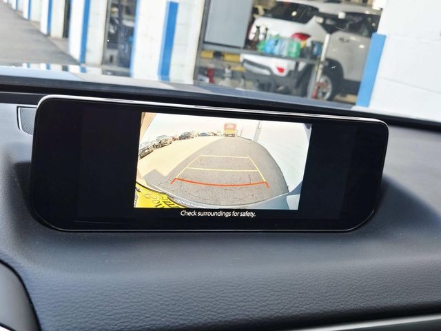 Mazda CX-50 Vehicle Full-screen Gallery Image 23