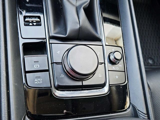 Mazda CX-50 Vehicle Full-screen Gallery Image 27