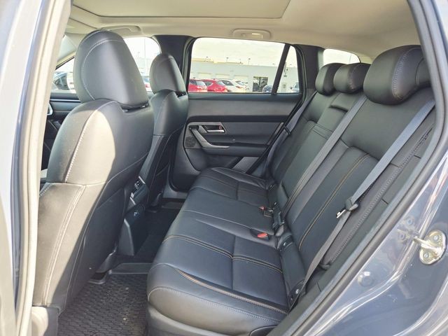 Mazda CX-50 Hybrid Vehicle Full-screen Gallery Image 10