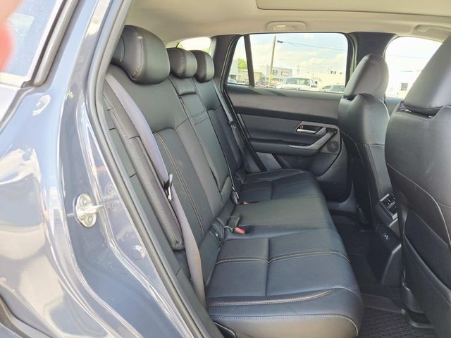 Mazda CX-50 Hybrid Vehicle Full-screen Gallery Image 12