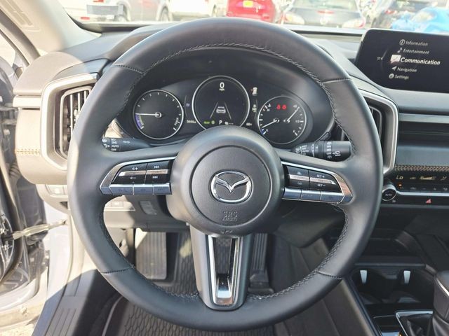 Mazda CX-50 Hybrid Vehicle Full-screen Gallery Image 16