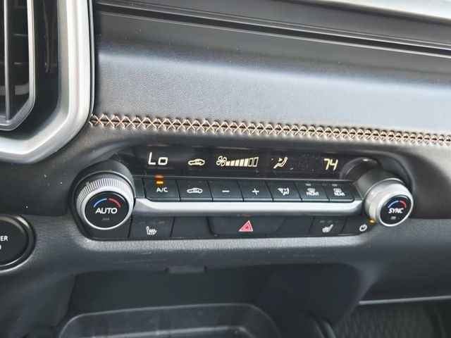 Mazda CX-50 Hybrid Vehicle Full-screen Gallery Image 24