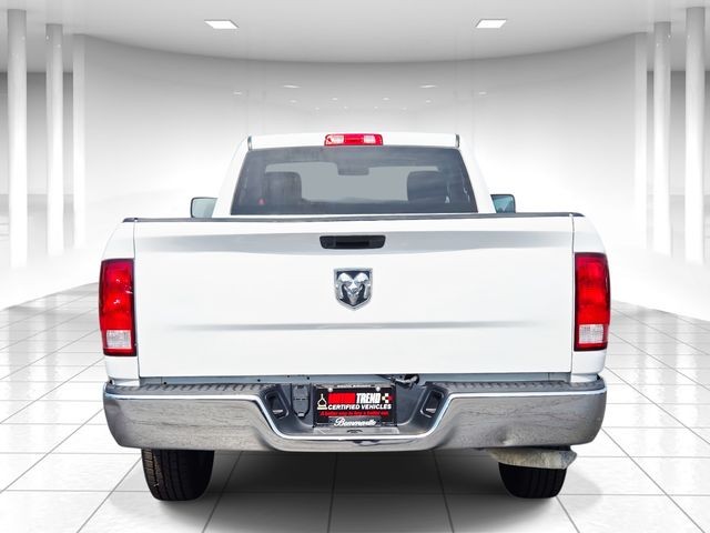 Ram 1500 Classic Vehicle Full-screen Gallery Image 04