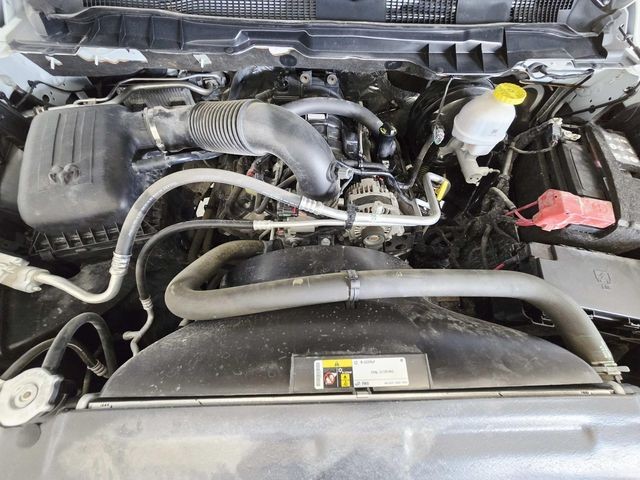 Ram 1500 Classic Vehicle Full-screen Gallery Image 12