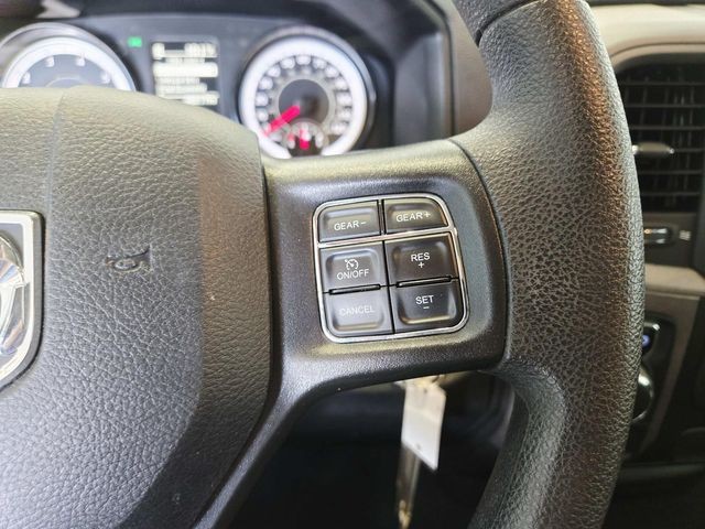 Ram 1500 Classic Vehicle Full-screen Gallery Image 16