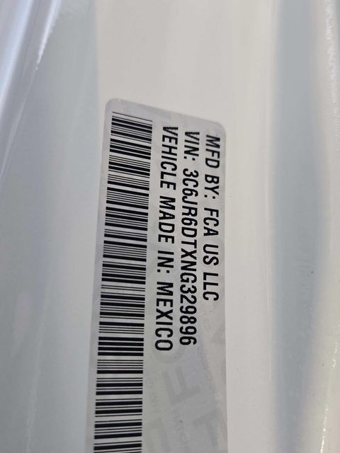 Ram 1500 Classic Vehicle Full-screen Gallery Image 27