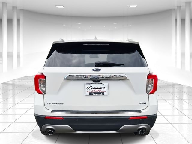 Ford Explorer Vehicle Full-screen Gallery Image 04