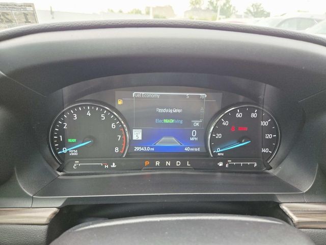 Ford Explorer Vehicle Full-screen Gallery Image 22