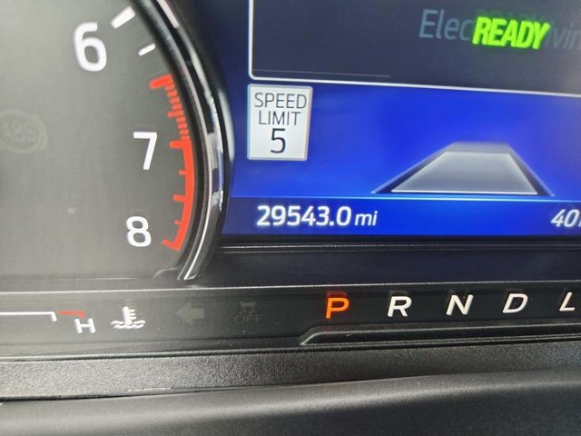 Ford Explorer Vehicle Full-screen Gallery Image 23