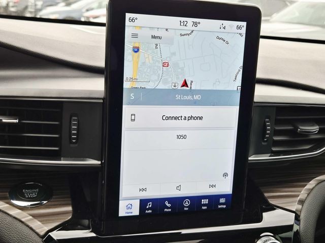 Ford Explorer Vehicle Full-screen Gallery Image 25