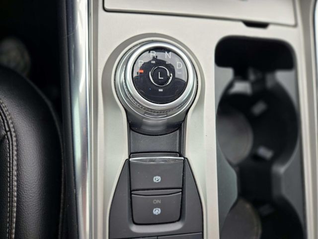 Ford Explorer Vehicle Full-screen Gallery Image 30