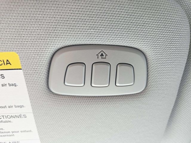 Ford Explorer Vehicle Full-screen Gallery Image 35