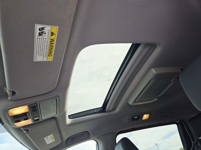 Honda Odyssey Vehicle Full-screen Gallery Image 06