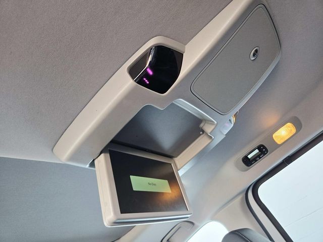 Honda Odyssey Vehicle Full-screen Gallery Image 11