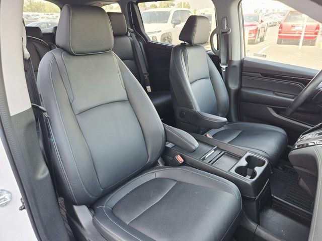Honda Odyssey Vehicle Full-screen Gallery Image 16