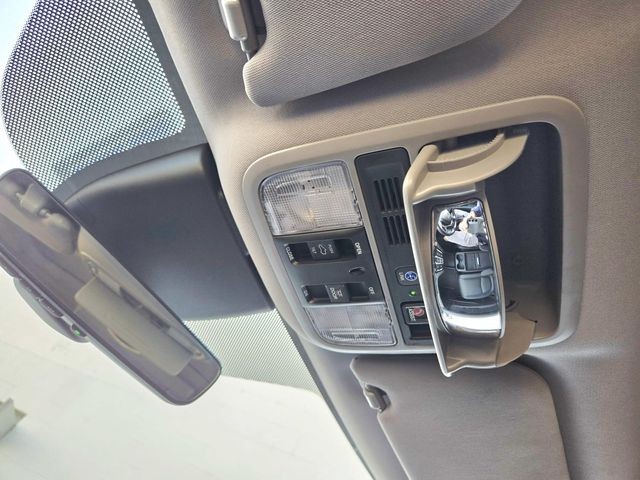Honda Odyssey Vehicle Full-screen Gallery Image 29