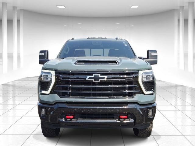 Chevrolet Silverado 2500HD Vehicle Full-screen Gallery Image 05