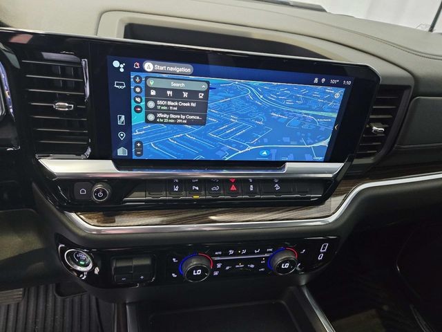 Chevrolet Silverado 2500HD Vehicle Full-screen Gallery Image 22